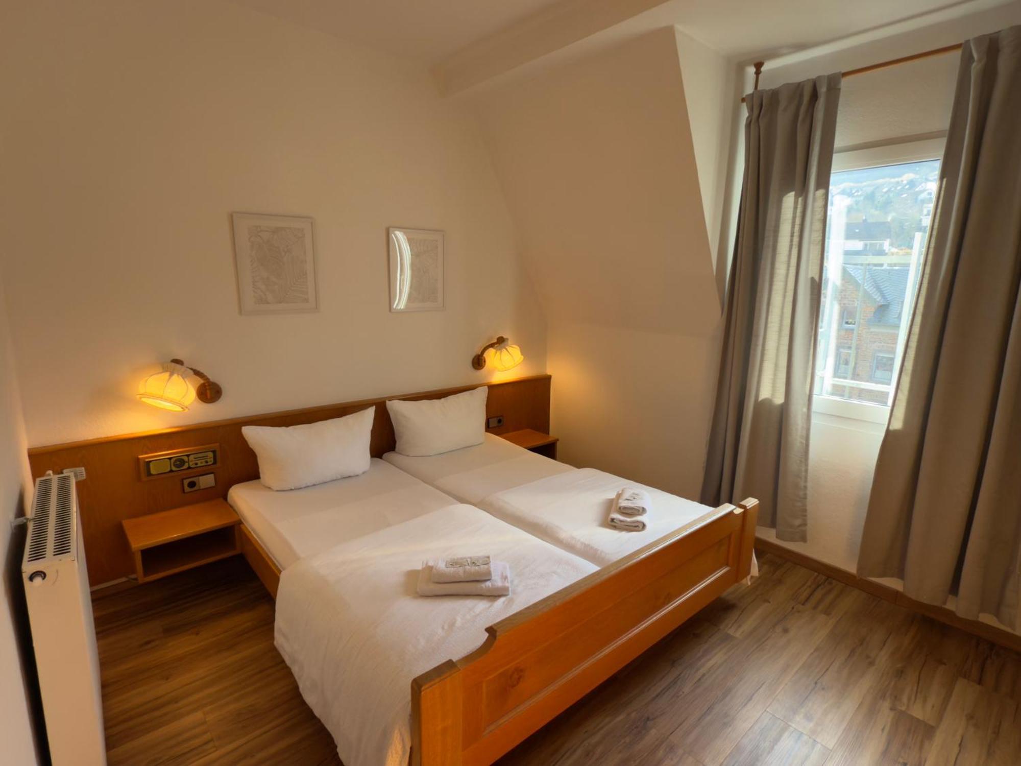Hotel "Zur Schoenen Aussicht" Кохем Экстерьер фото